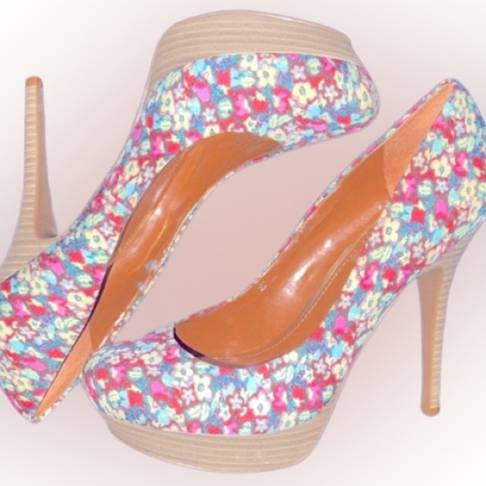 Jessica Simpson Stiletto 5” High Heel Shoe Women Size 8.